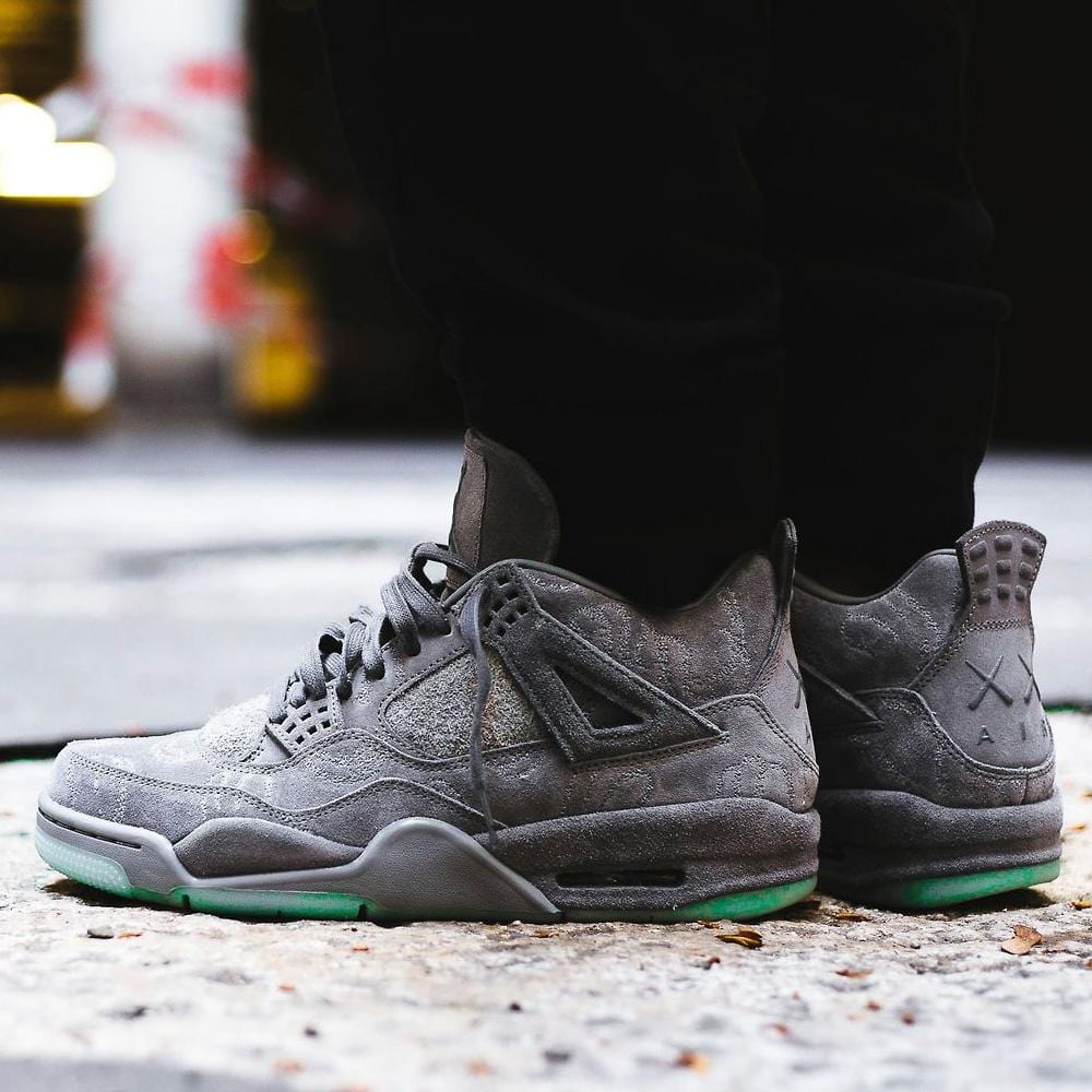 KAWS x Air Jordan 4 Retro 'Cool Grey & White'