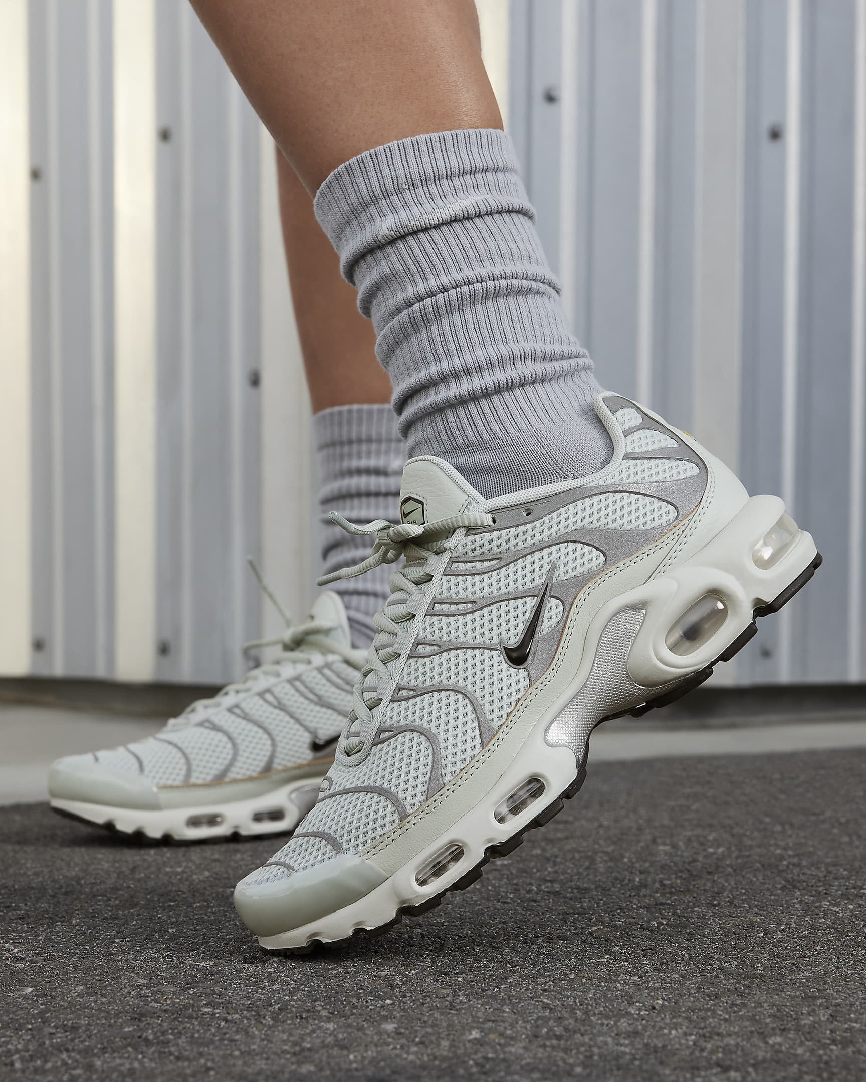 Nike Tn Air Max Plus Light Silver Chrome